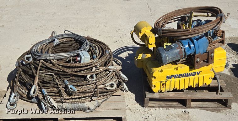 image for item DV1338 Acco Wright Speedway hoist