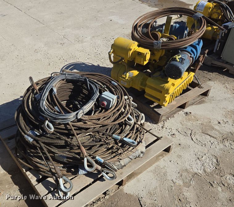 image for item DV1338 Acco Wright Speedway hoist