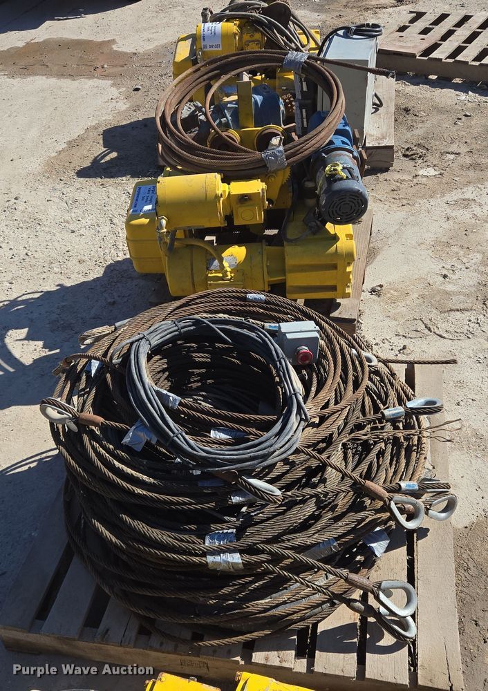 image for item DV1338 Acco Wright Speedway hoist