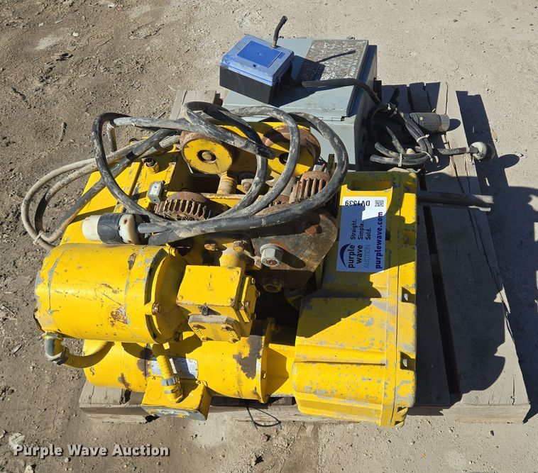 image for item DV1339 Acco Wright Speedway hoist