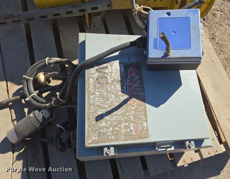 image for item DV1339 Acco Wright Speedway hoist