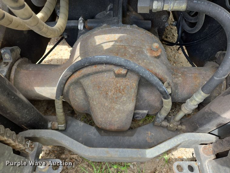 image for item DV1341 Nissan forklift