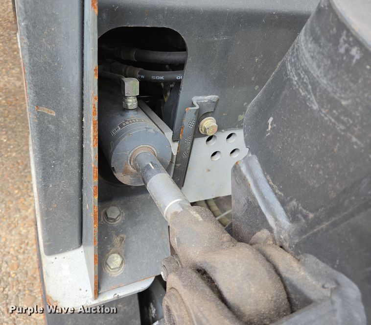 image for item DV1341 Nissan forklift