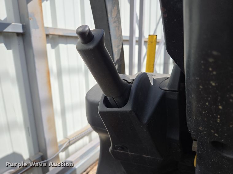 image for item DV1341 Nissan forklift