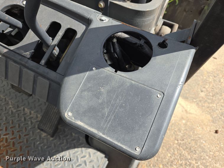 image for item DV1341 Nissan forklift