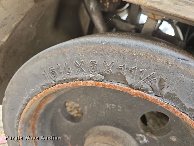 image for item DV1341 Nissan forklift