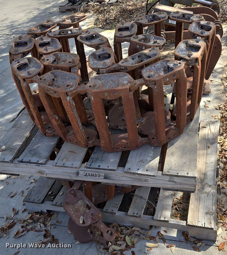 image for item DV1354 Bobcat 15