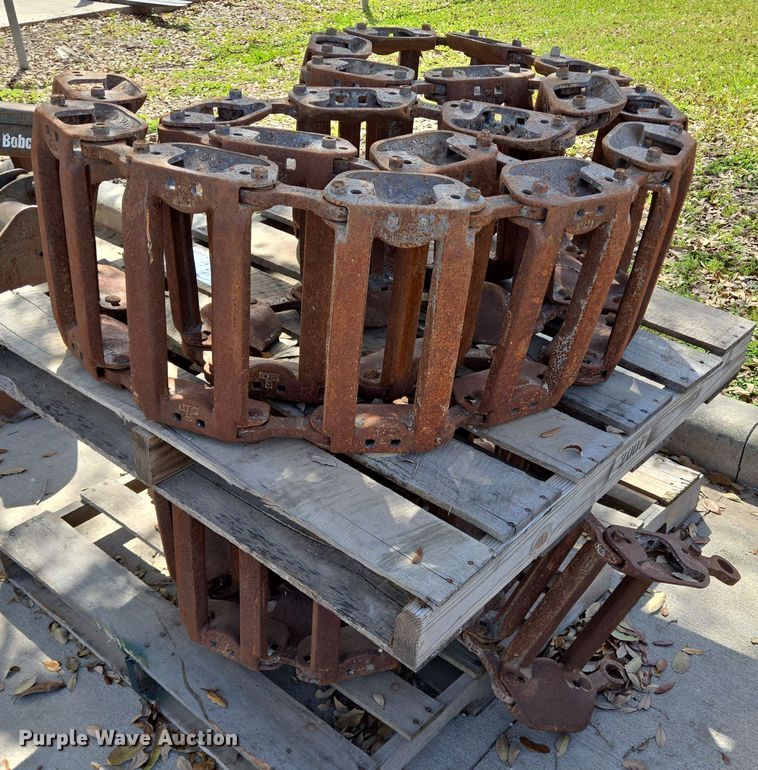 image for item DV1354 Bobcat 15