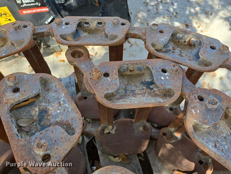 image for item DV1354 Bobcat 15