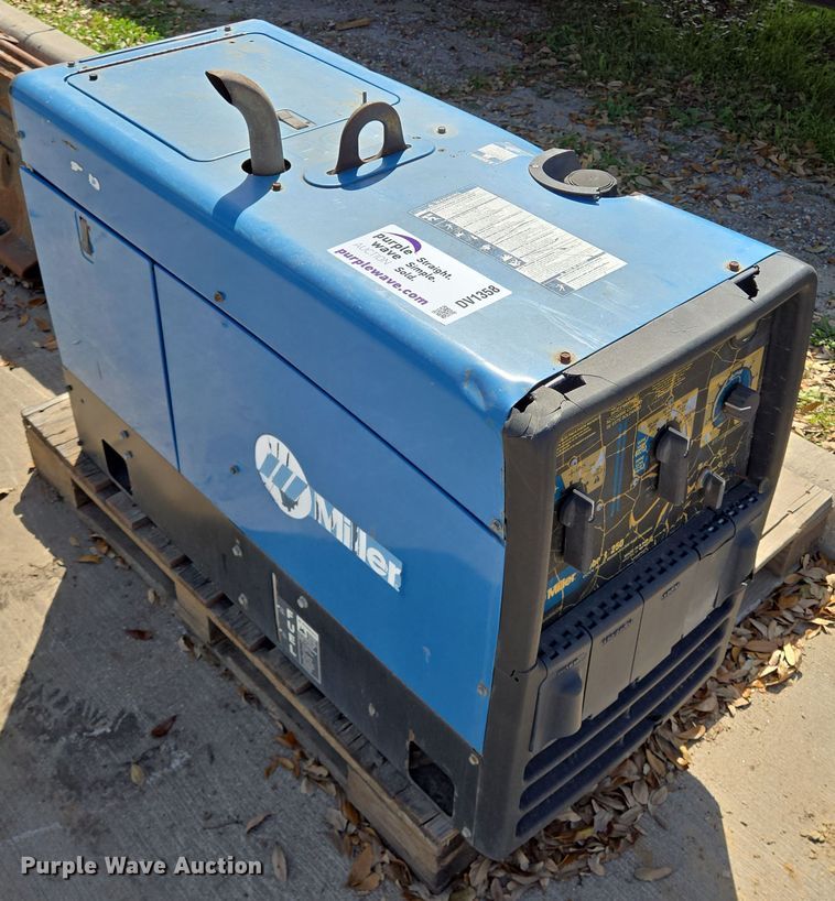 image for item DV1358 Miller Bobcat 250 welder/generator