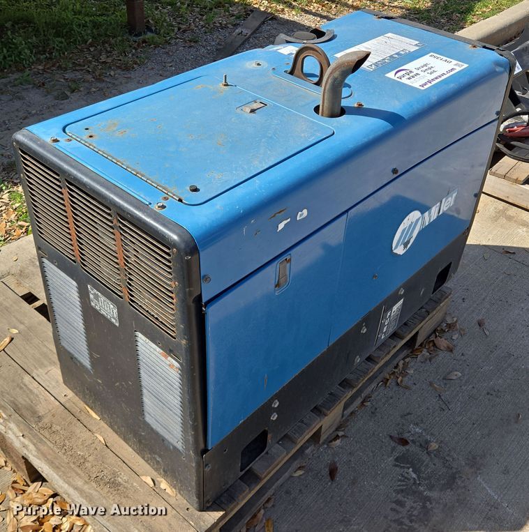 image for item DV1358 Miller Bobcat 250 welder/generator
