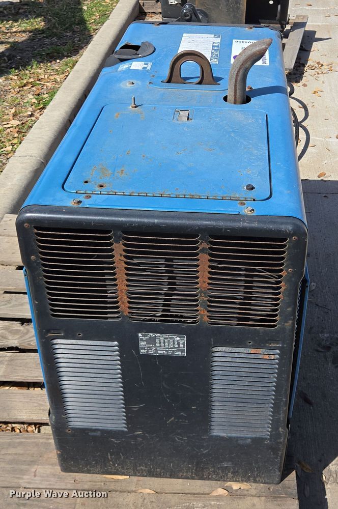 image for item DV1358 Miller Bobcat 250 welder/generator
