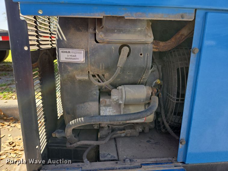 image for item DV1358 Miller Bobcat 250 welder/generator