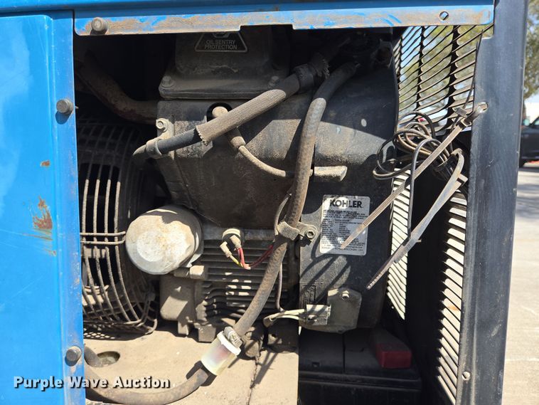 image for item DV1358 Miller Bobcat 250 welder/generator