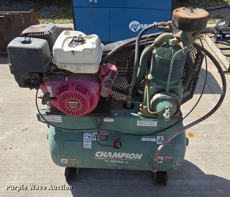 image for item DV1359 Champion HGR7-3H air compressor
