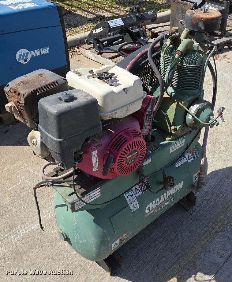 image for item DV1359 Champion HGR7-3H air compressor