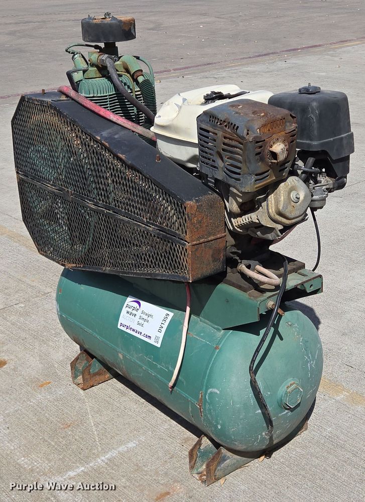 image for item DV1359 Champion HGR7-3H air compressor