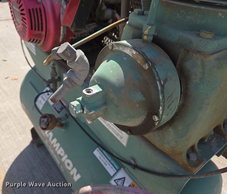 image for item DV1359 Champion HGR7-3H air compressor
