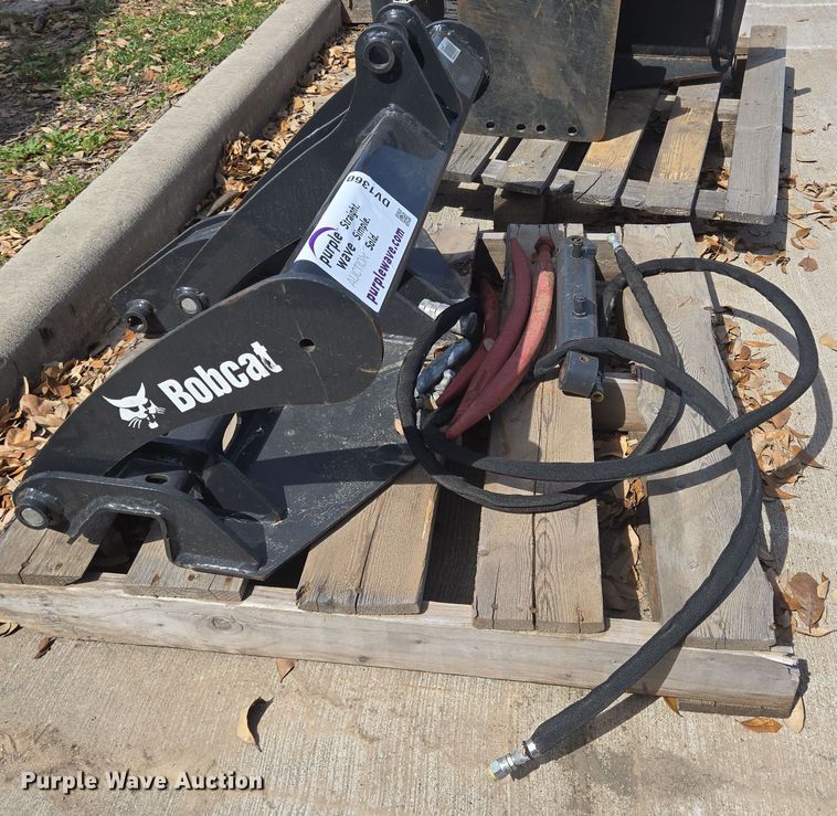 image for item DV1360 Bobcat 32