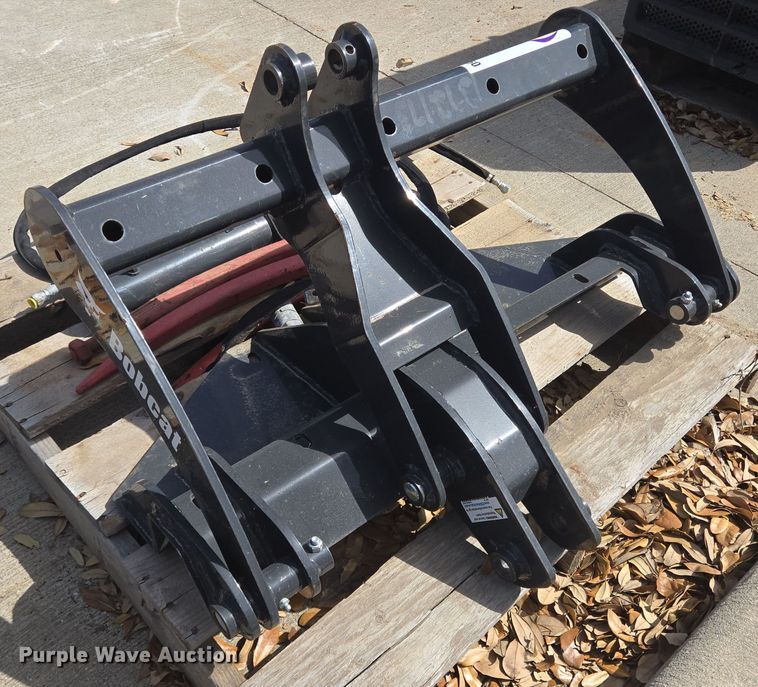 image for item DV1360 Bobcat 32