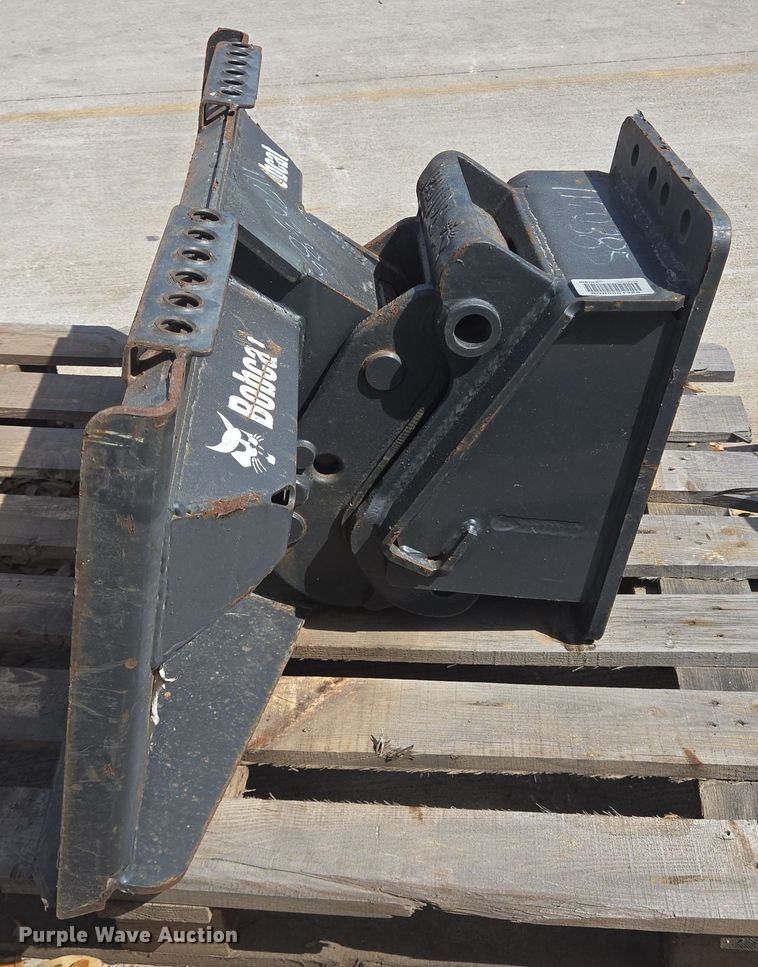 image for item DV1361 Bobcat skid steer mounting frame 