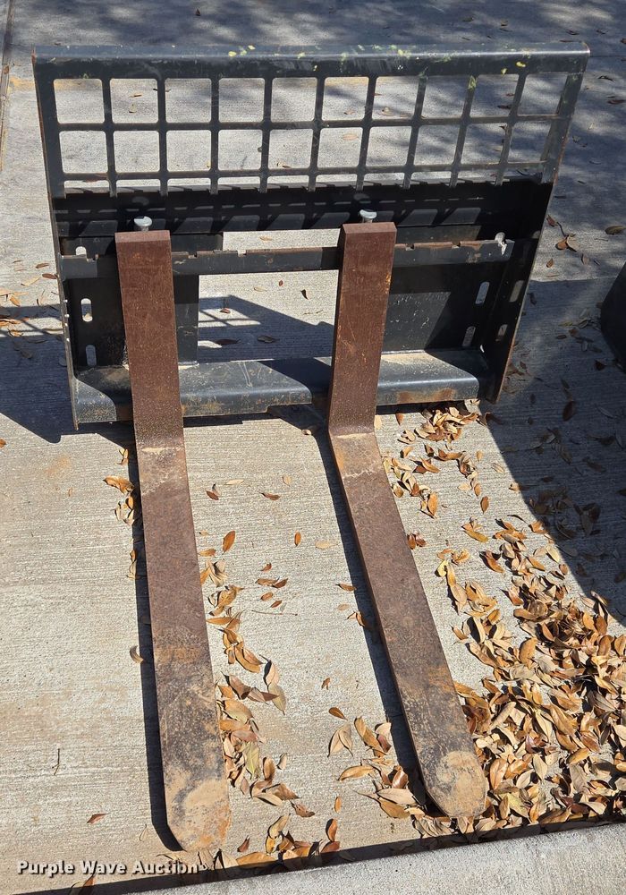 image for item DV1363 Bobcat skid steer forks
