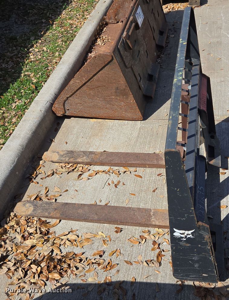 image for item DV1363 Bobcat skid steer forks