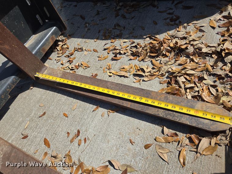 image for item DV1363 Bobcat skid steer forks