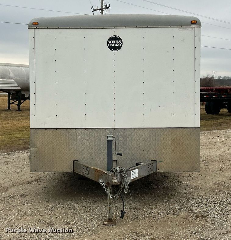 image for item DV1752 2005 Wells Cargo Express Wagon enclosed cargo trailer
