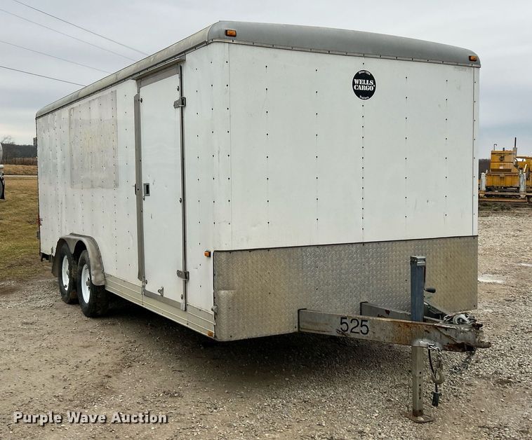 image for item DV1752 2005 Wells Cargo Express Wagon enclosed cargo trailer