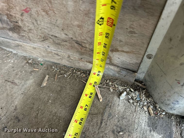 image for item DV1752 2005 Wells Cargo Express Wagon enclosed cargo trailer