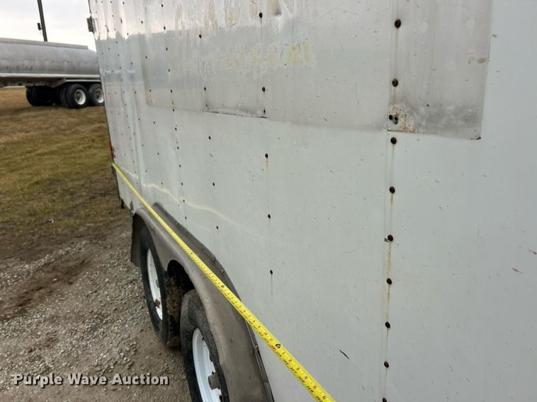 image for item DV1752 2005 Wells Cargo Express Wagon enclosed cargo trailer