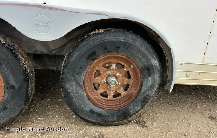 image for item DV1752 2005 Wells Cargo Express Wagon enclosed cargo trailer