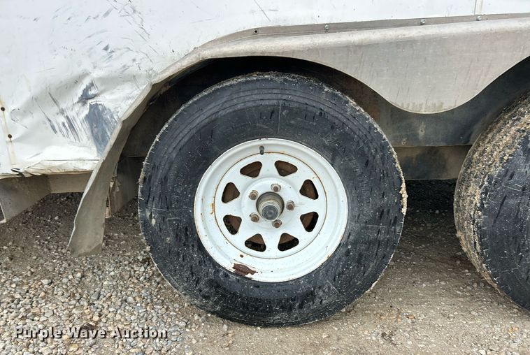 image for item DV1752 2005 Wells Cargo Express Wagon enclosed cargo trailer