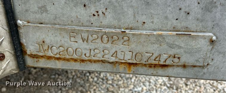 image for item DV1752 2005 Wells Cargo Express Wagon enclosed cargo trailer