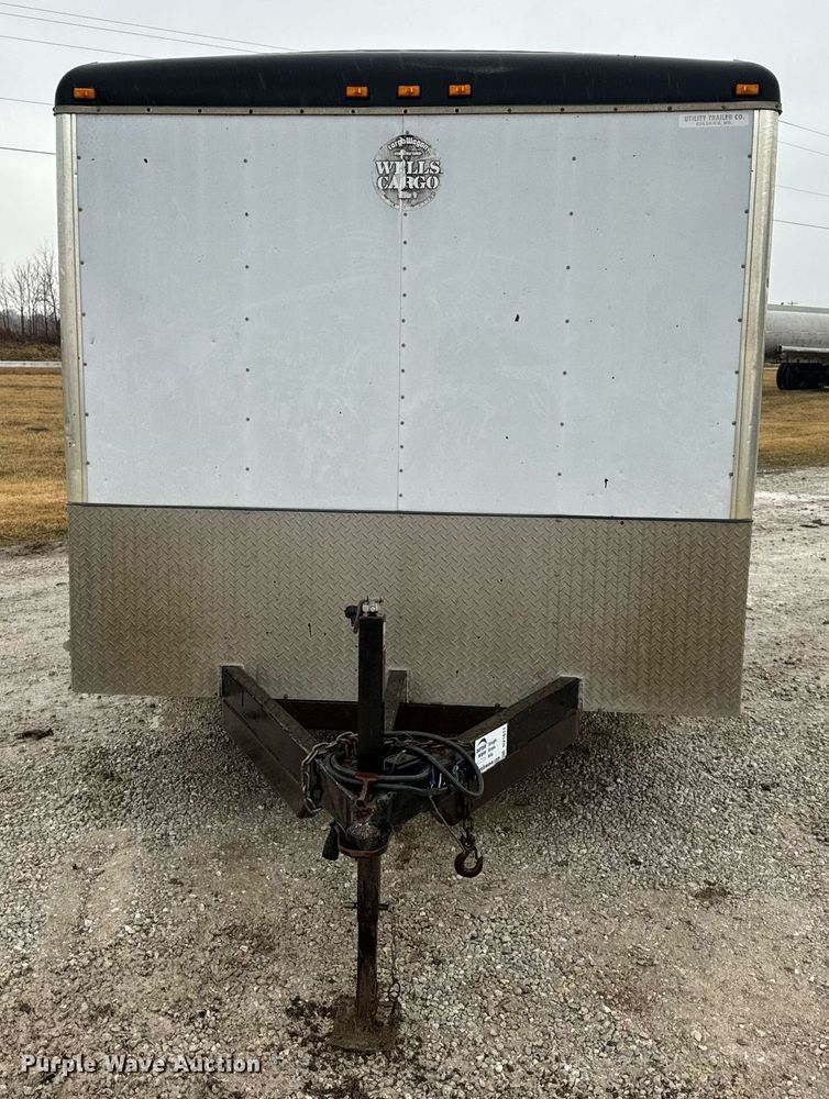 image for item DV1811 1998 Wells Cargo enclosed cargo trailer