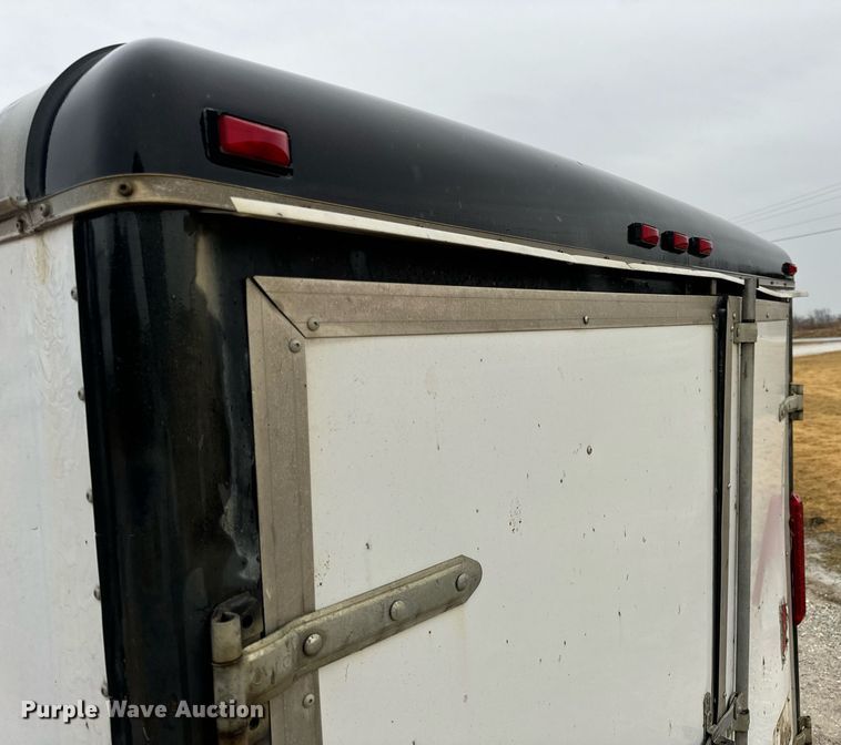 image for item DV1811 1998 Wells Cargo enclosed cargo trailer