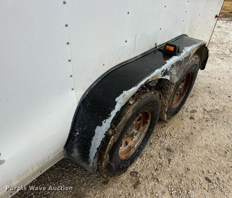 image for item DV1811 1998 Wells Cargo enclosed cargo trailer