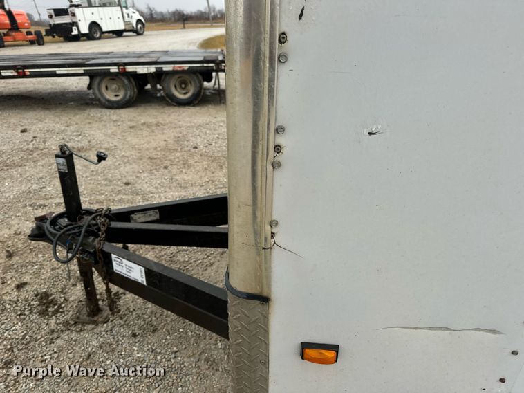 image for item DV1811 1998 Wells Cargo enclosed cargo trailer