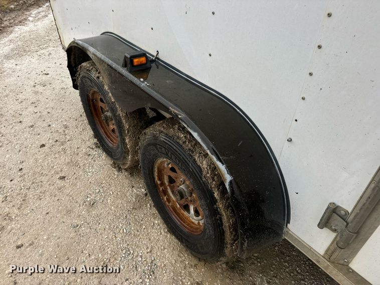 image for item DV1811 1998 Wells Cargo enclosed cargo trailer