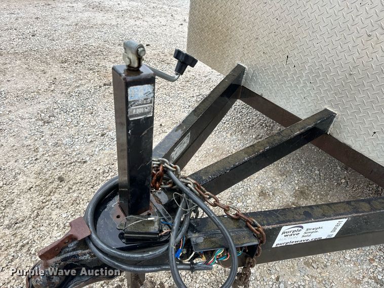 image for item DV1811 1998 Wells Cargo enclosed cargo trailer