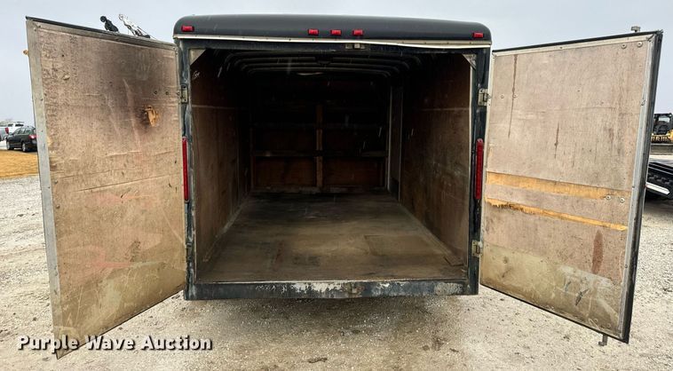 image for item DV1811 1998 Wells Cargo enclosed cargo trailer