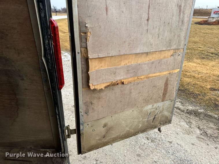 image for item DV1811 1998 Wells Cargo enclosed cargo trailer