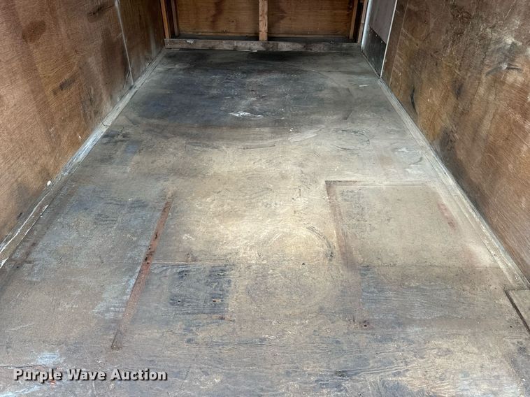 image for item DV1811 1998 Wells Cargo enclosed cargo trailer