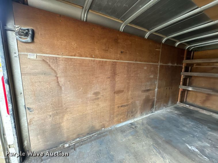 image for item DV1811 1998 Wells Cargo enclosed cargo trailer