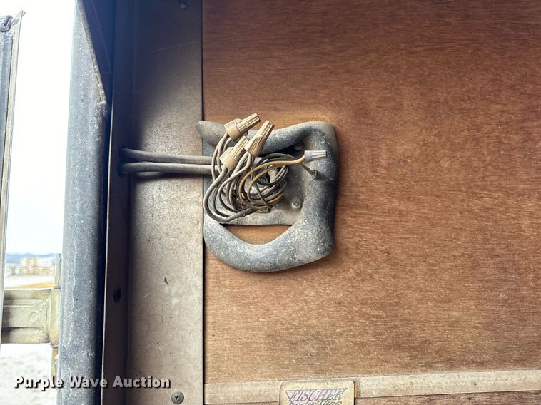 image for item DV1811 1998 Wells Cargo enclosed cargo trailer