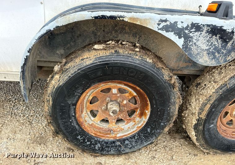 image for item DV1811 1998 Wells Cargo enclosed cargo trailer