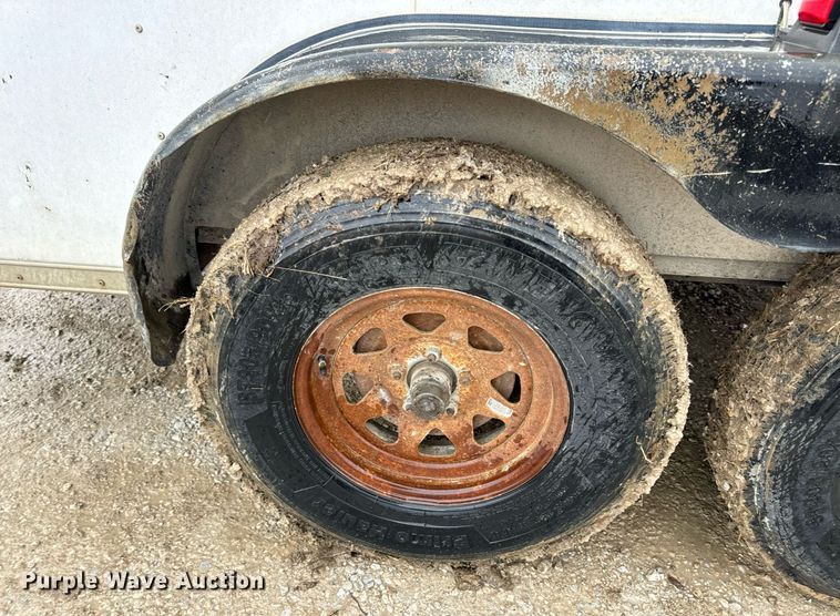 image for item DV1811 1998 Wells Cargo enclosed cargo trailer