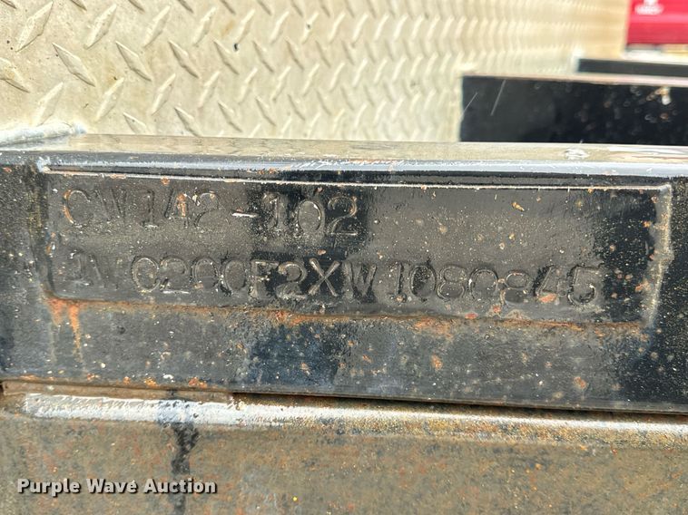 image for item DV1811 1998 Wells Cargo enclosed cargo trailer