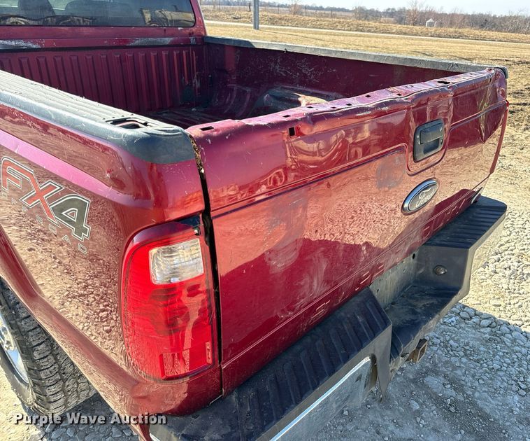 image for item DV1819 2016 Ford F250 Super Duty SuperCab pickup truck
